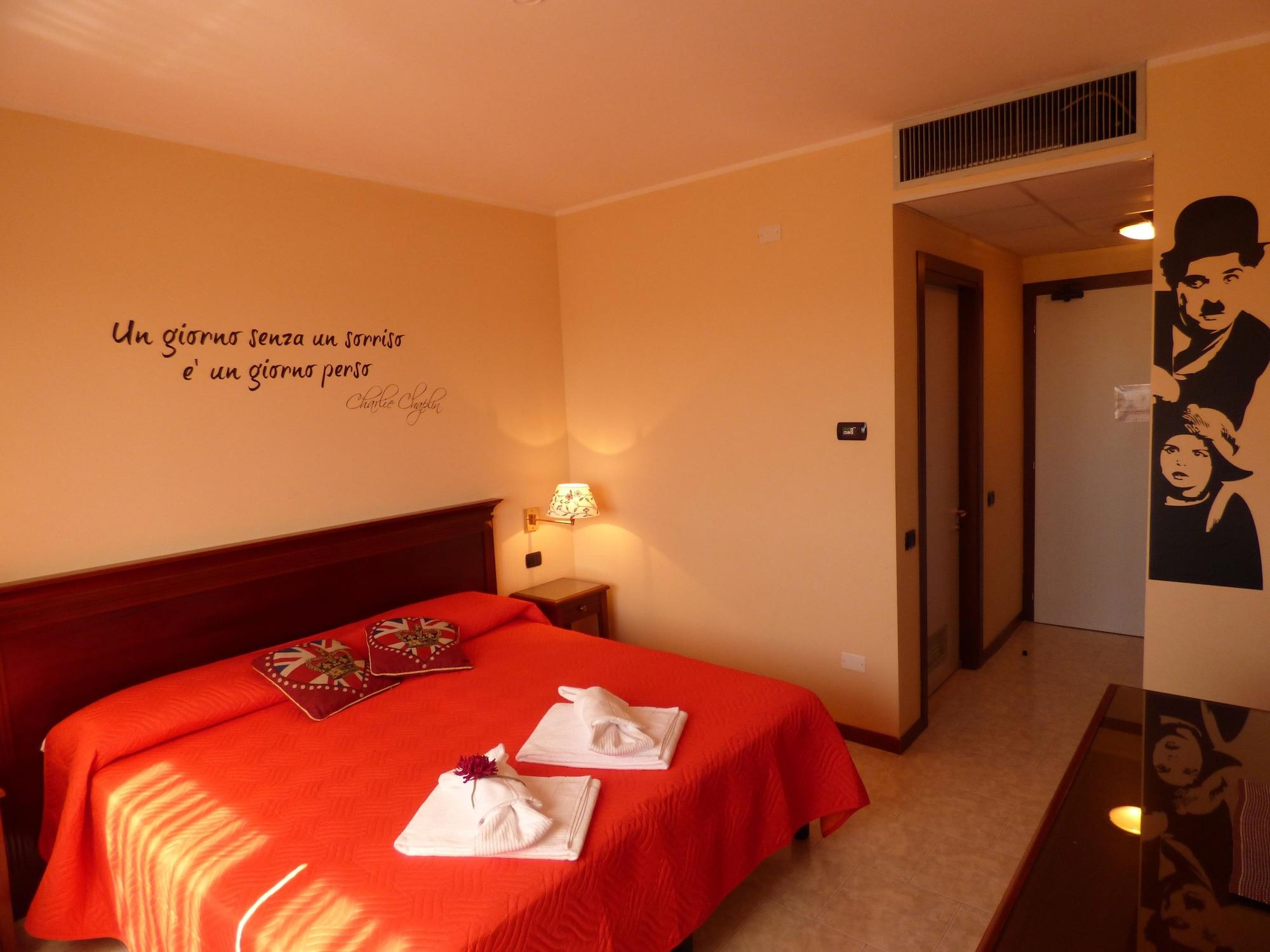 Hotel Fidenza Exterior photo
