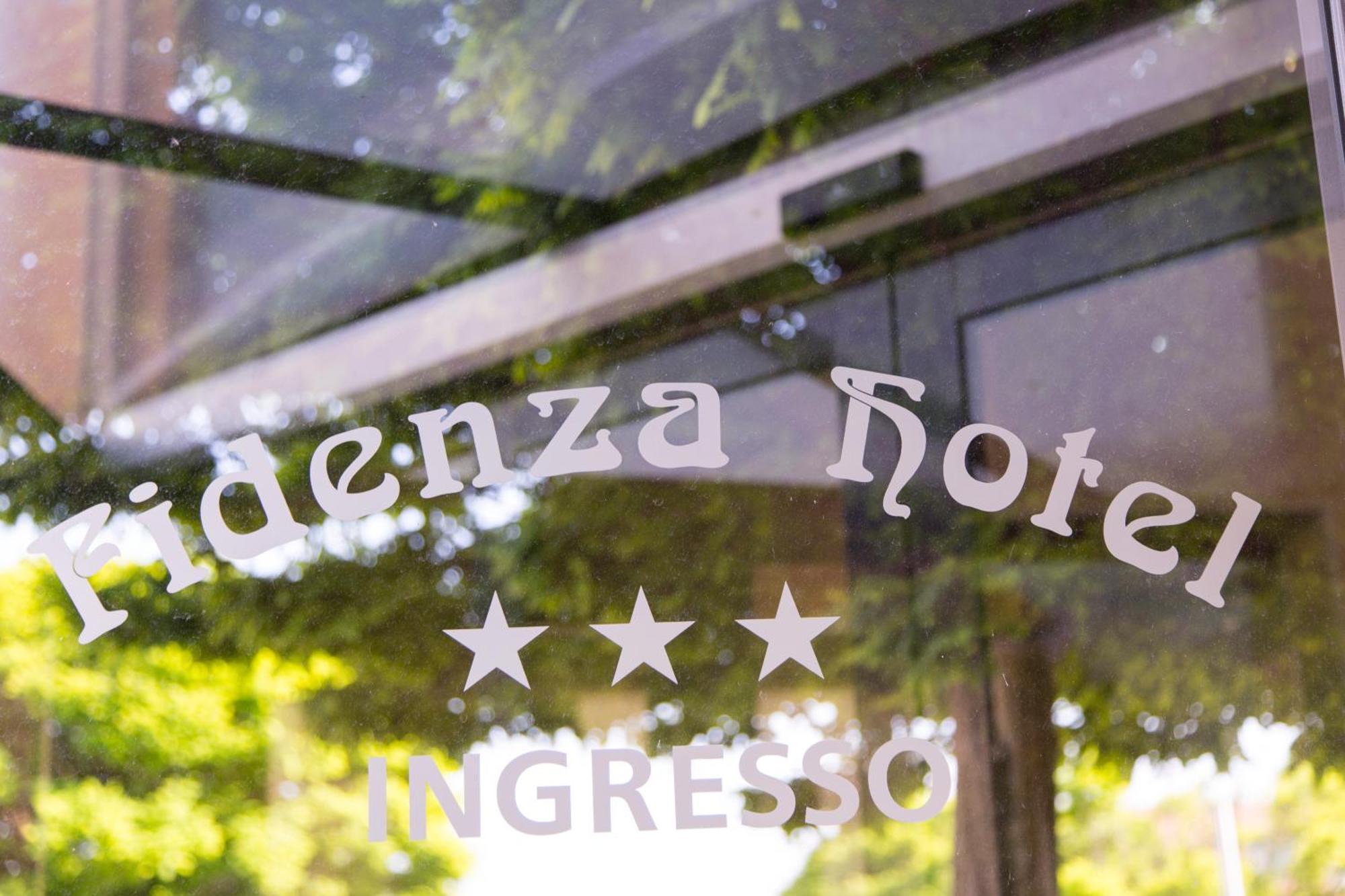 Hotel Fidenza Exterior photo