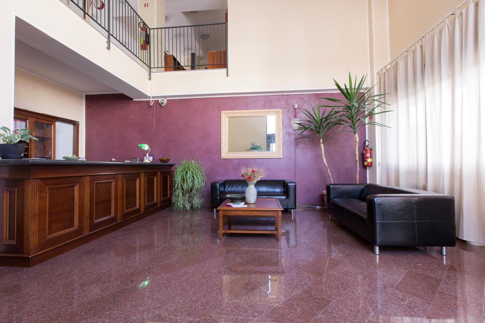 Hotel Fidenza Exterior photo